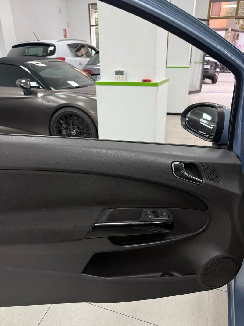 Opel Corsa 2010, foto 9