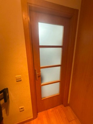 Puertas de madera interiores con cristal