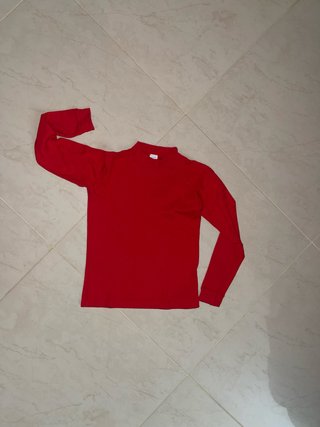 Lupetto rosso a collo alto