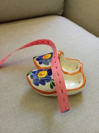 Zoccoli souvenir in ceramica decorati a mano
