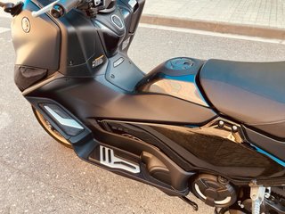 Yamaha TMAX 560 Tech MAX 2022