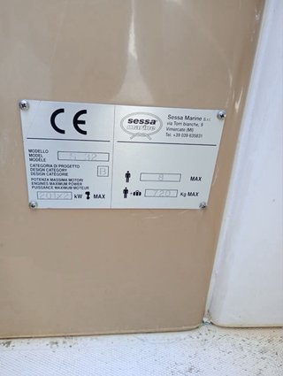 Barco Sessa Marine S32 (2008)