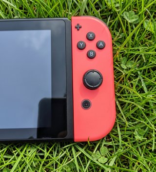 ¡IMPECABLE!Nintendo SwitchV2 Azul/Rojo+Accesorios
