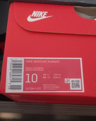 Nike Venture Runner Azul y Blanco