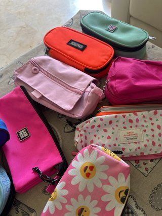Estuche Oh my Pop! flores y emojis