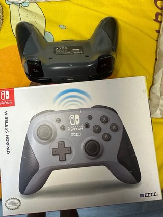 Nintendo Switch + 2 juegos + mando Pro + funda