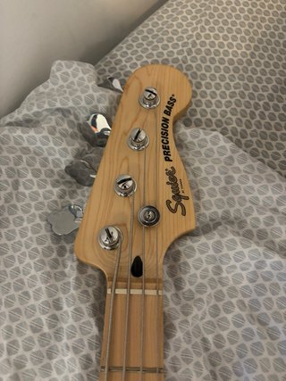 Pack Bajo Squier Affinity + Amplificador Fender