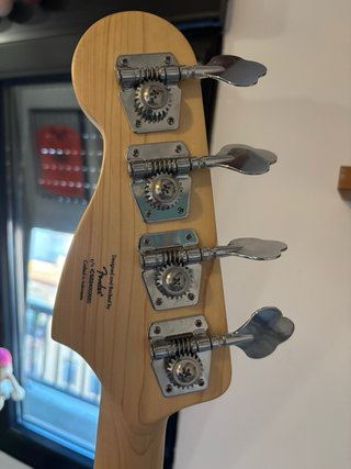 Pack Bajo Squier Affinity + Amplificador Fender