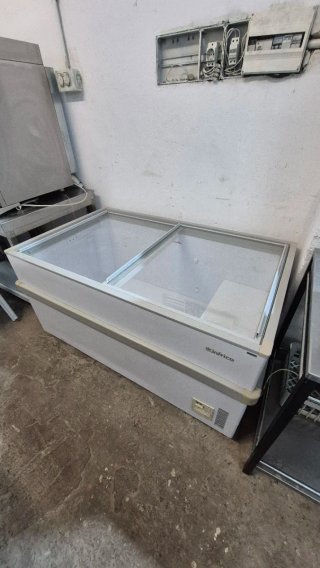 Congelador Infrico cristal