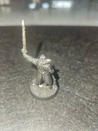 Figura Theoden a pie - El Señor de los Anillos