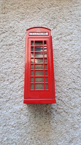 Porta monete a forma di 'Cabina telefonica rossa'