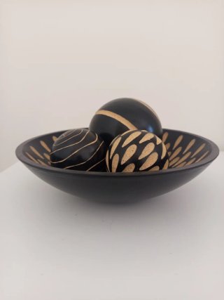 Centro de mesa con 3 bolas decorativas