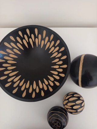 Centro de mesa con 3 bolas decorativas