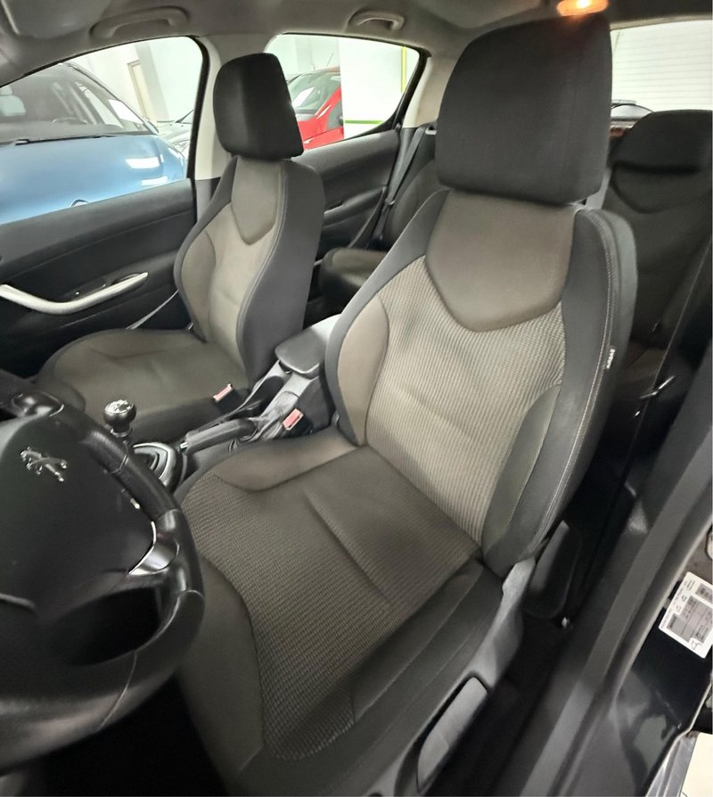 Peugeot 308 2013, foto 12