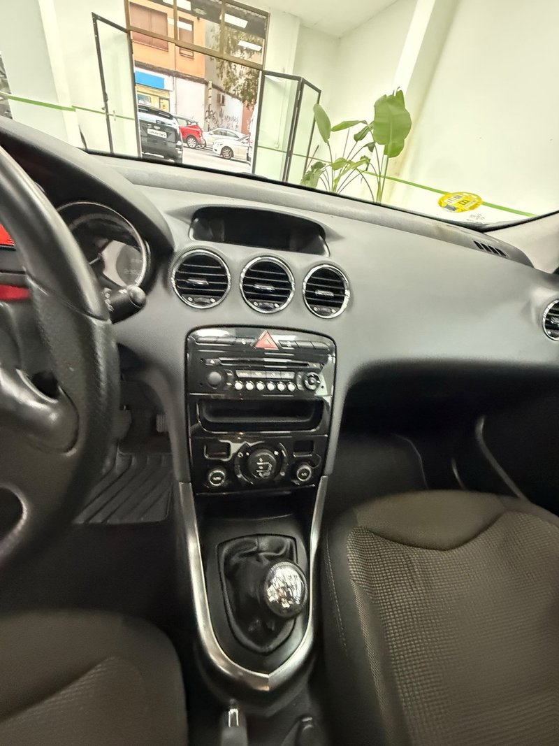 Peugeot 308 2013, foto 11