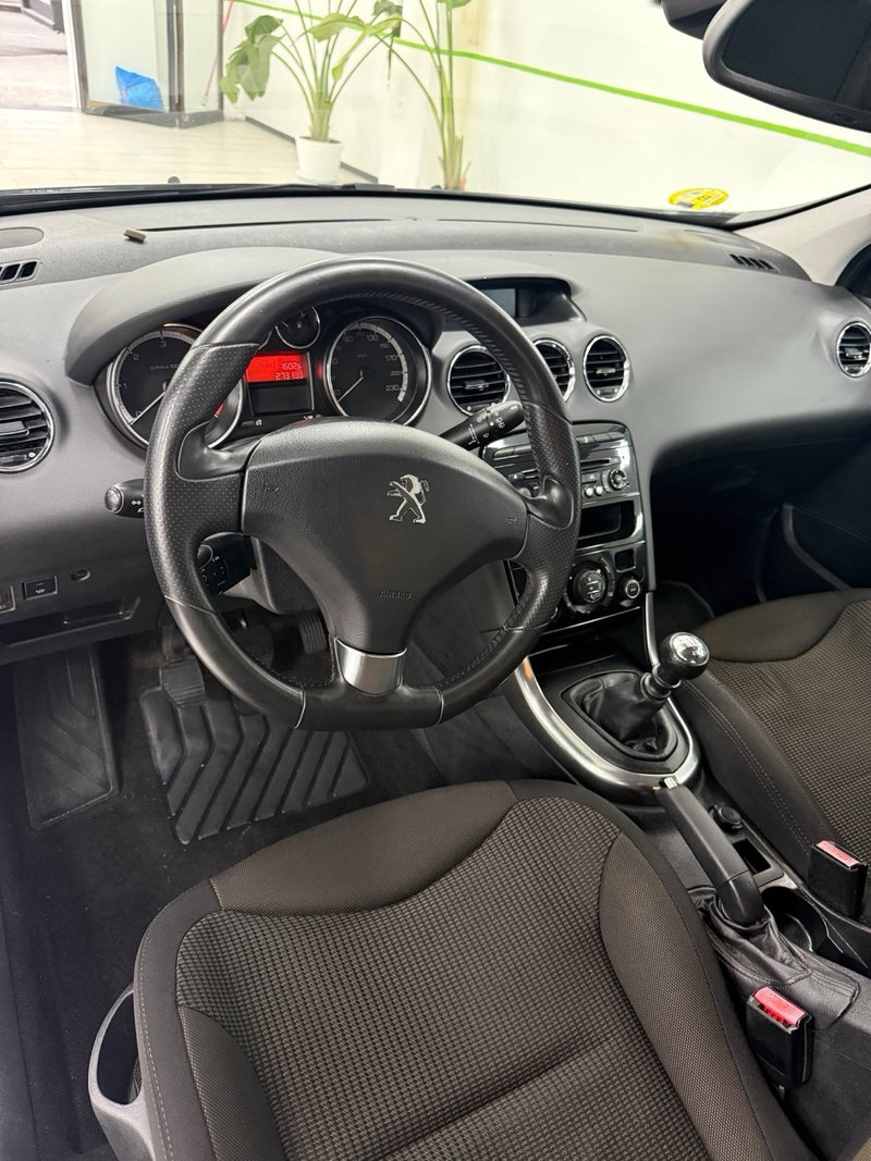 Peugeot 308 2013, foto 10