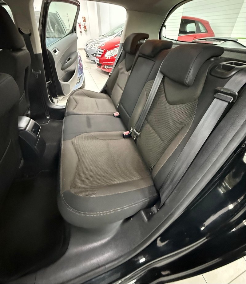 Peugeot 308 2013, foto 16