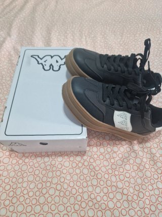 Zapatillas Kappa Negras Suela Marrón