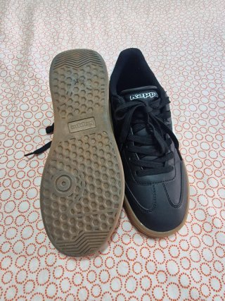 Zapatillas Kappa Negras Suela Marrón