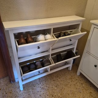 Zapatero blanco de madera