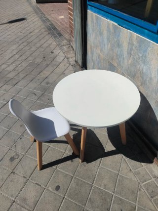 Mesa infantil redonda IKEA 640513971
