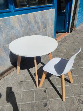 Mesa infantil redonda IKEA 640513971