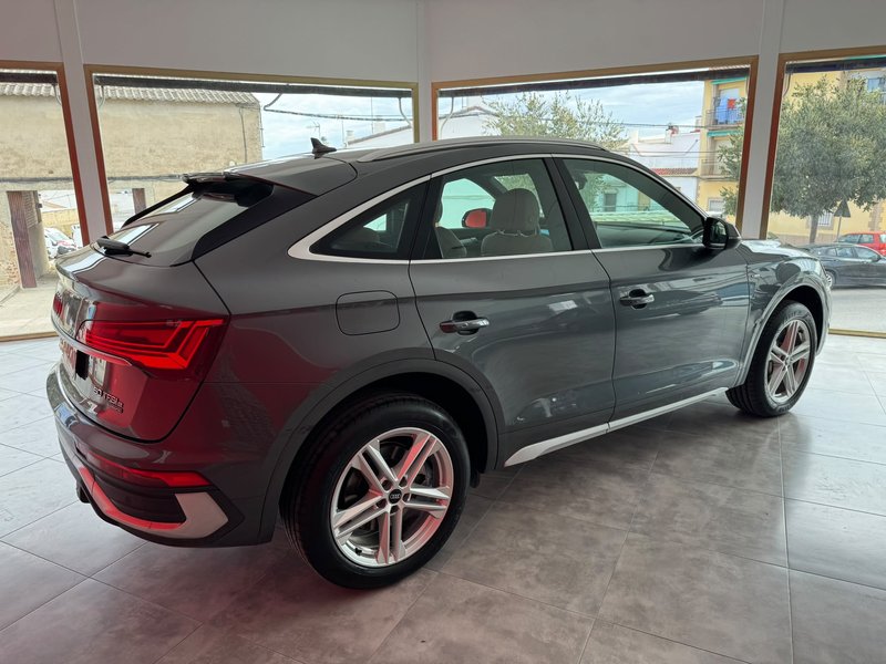 Audi Q5 2022, foto 10