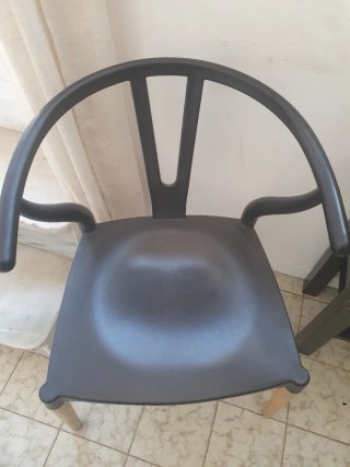 Silla comedor Wishbone negra y madera