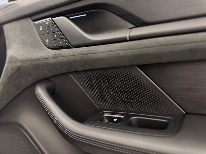 Porsche Taycan 2022, foto 30