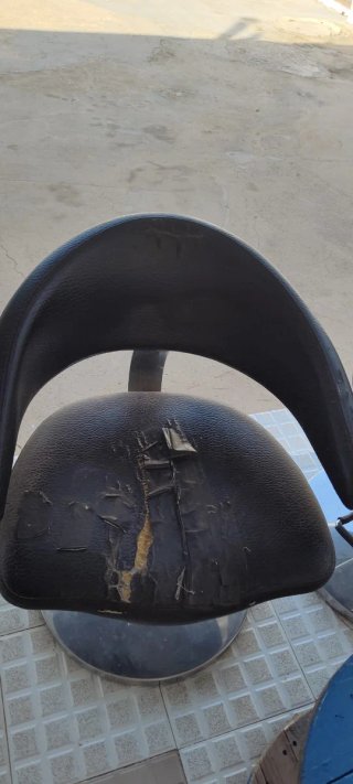 Sillón de peluquería negro
