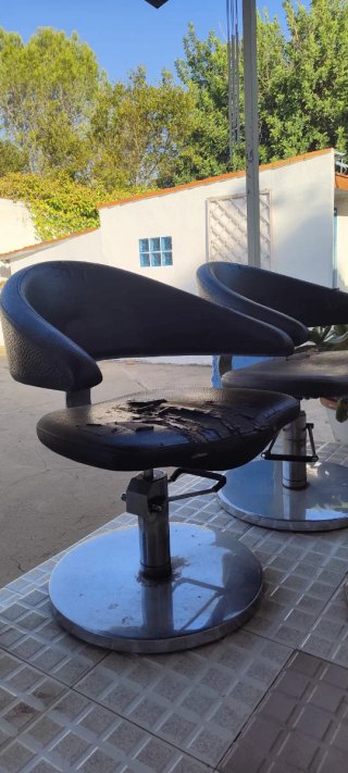 Sillón de peluquería negro