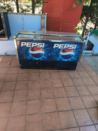 Nevera expositora Pepsi 3 puertas