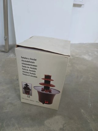 Fuente de chocolate marrón