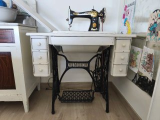Máquina de coser Singer antigua