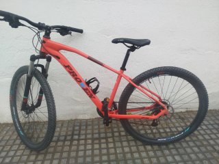 Bicicleta de Montaña Roja