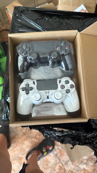 Mando DualShock 4 (PS4) Negro y Blanco