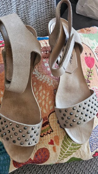 Sandalias Penelope  Beige Talla 40