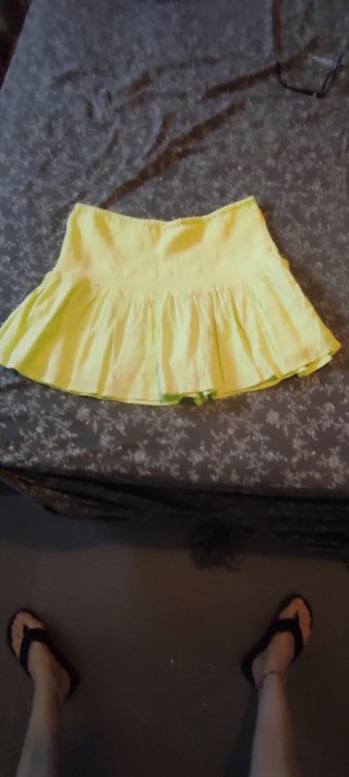 Falda verde/amarilla talla L nueva con etiqueta