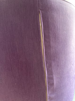 Butaca morada de tela