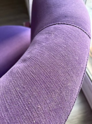 Butaca morada de tela