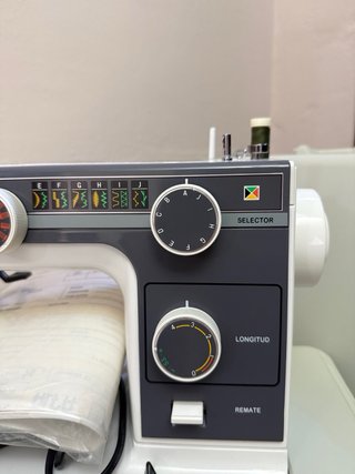 Máquina de coser Alfa 393