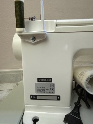 Máquina de coser Alfa 393