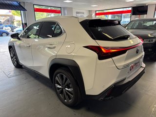 Lexus UX 300h F Sport 146 kW (199 CV)