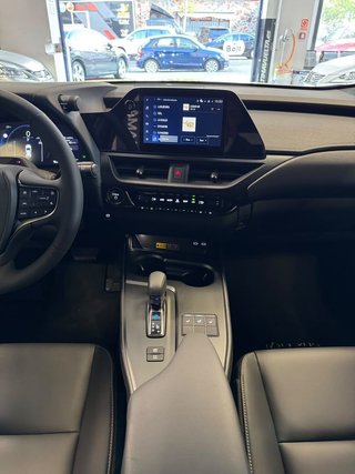 Lexus UX 300h F Sport 146 kW (199 CV)