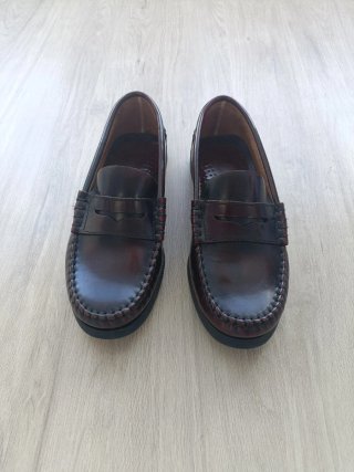 Mocasines niño piel burdeos