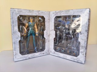 Action Figure Bandai Saint Seiya Lupo
