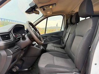 RENAULT Trafic Combi 9 2.0dCi Energy Blue