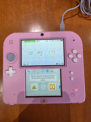 Nintendo 2DS Rosa / Blanca con Cargdor