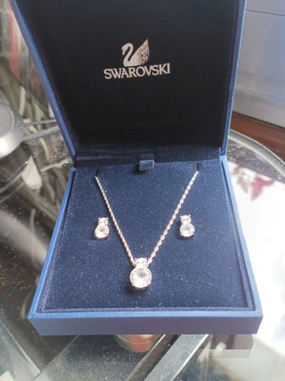 Conjunto Swarovski Collar y Pendientes