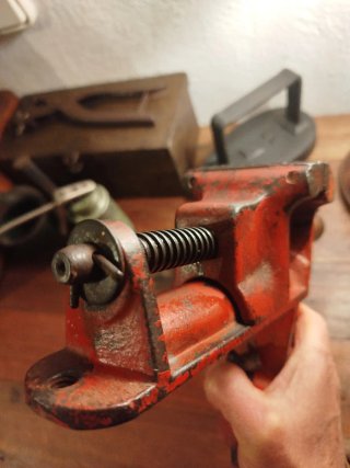 Tornillo de banco antiguo